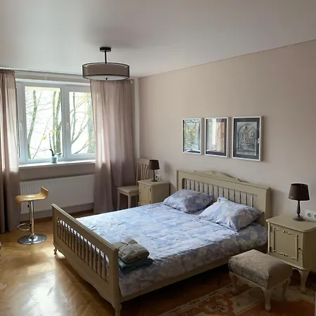 Apartamentas Zirmunuose Apartment *